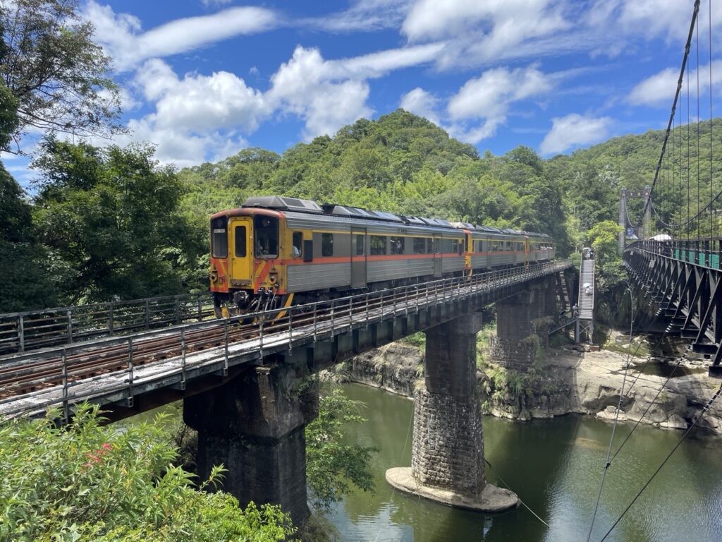 十分の橋と鉄道コラボ