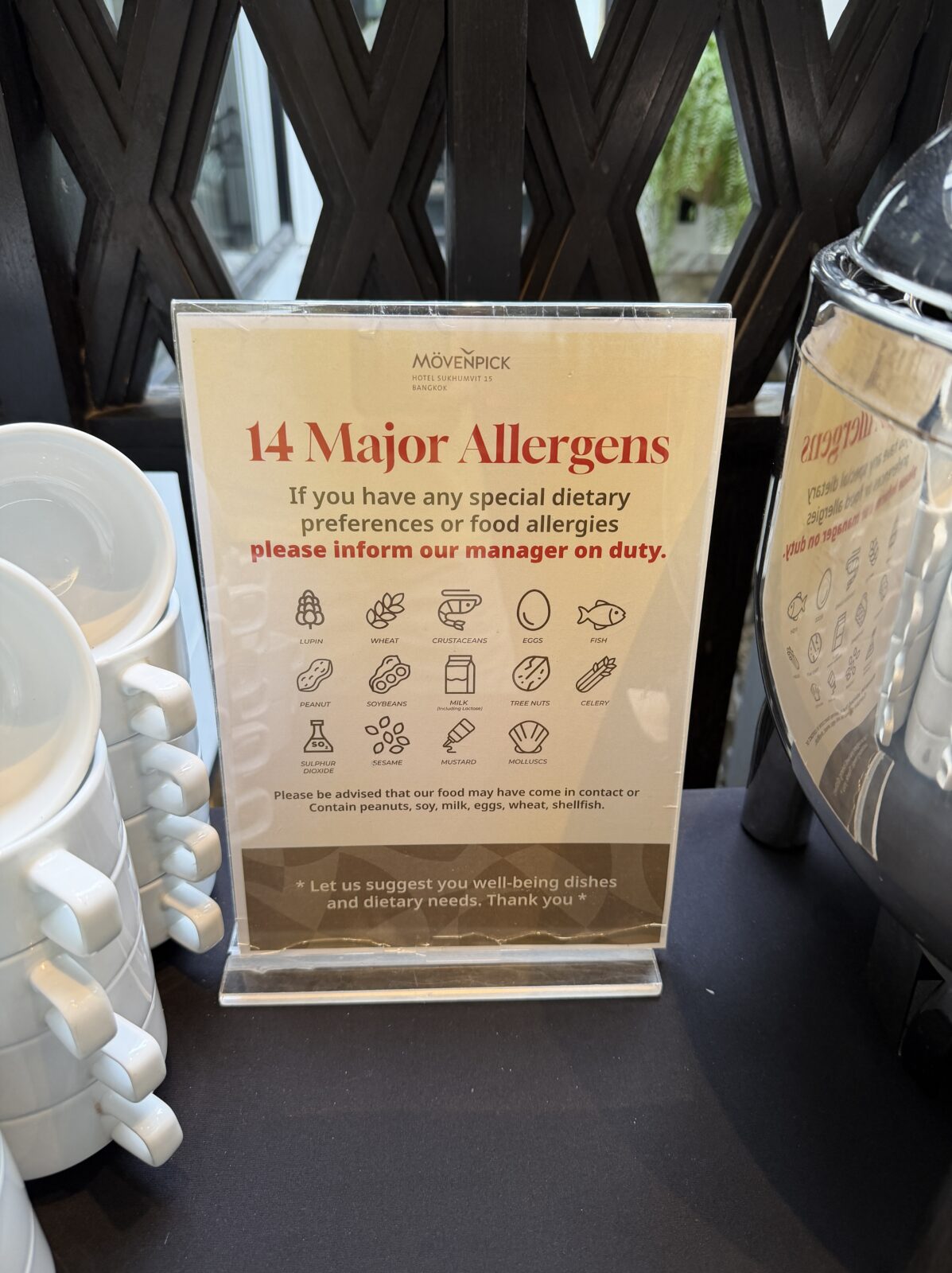 モーベンピックの朝食会場に置かれた14 Major Allergensの案内表示