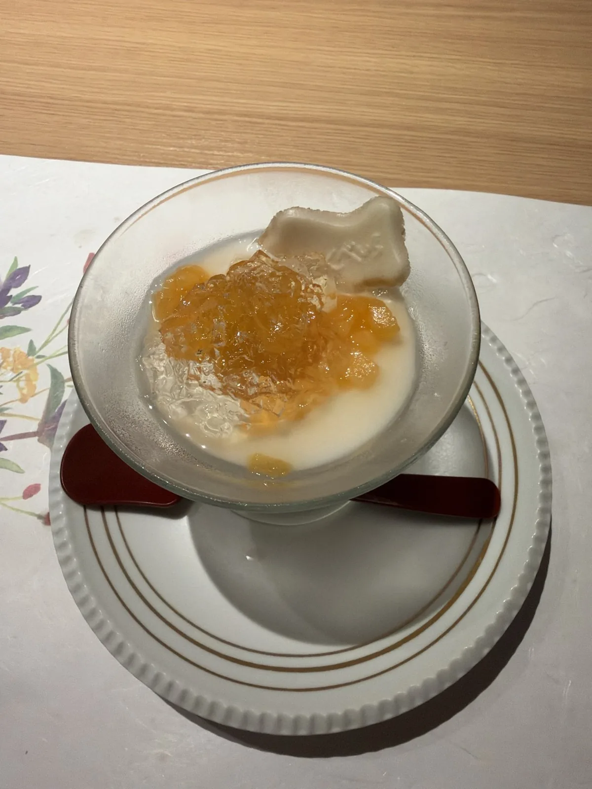 夕食の最後のデザート
