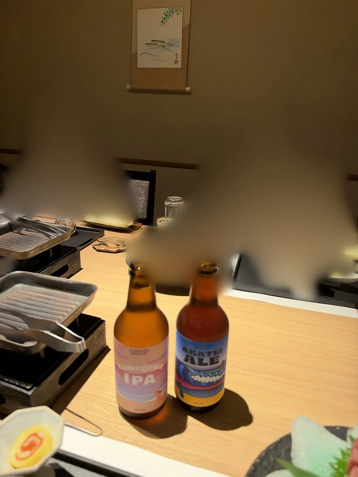 夕食で頼んだ2本のクラフトビール。アカテイエールとカモガワIPA